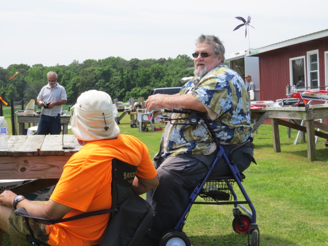 SundayFlyers/PokerFunFly 2017/contest volunteers